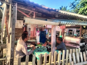 Patroli Dialogis Polsek Sungai Raya Perkuat Kamtibmas di Seuneubok Pase