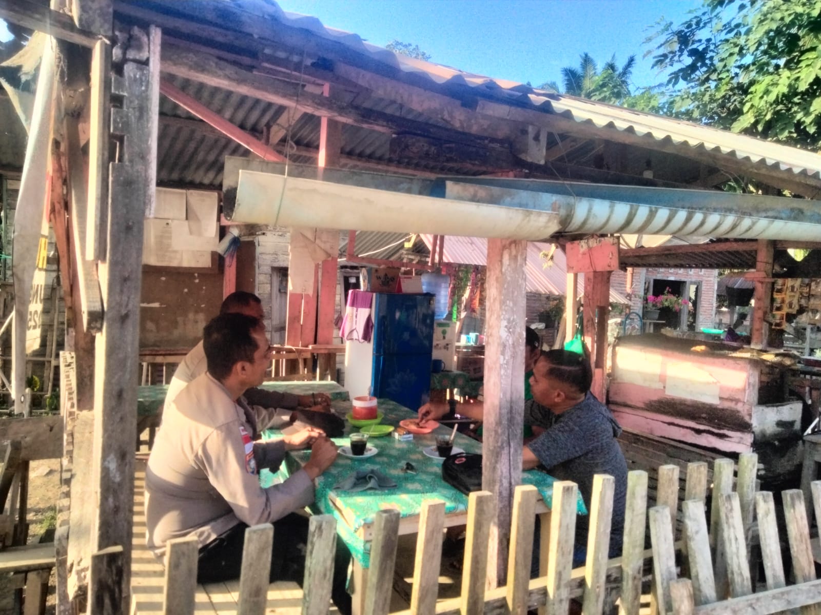 Patroli Dialogis Polsek Sungai Raya Perkuat Kamtibmas di Seuneubok Pase