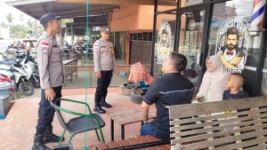 Patroli Dialogis Polsek Sungai Raya Perkuat Keamanan di Pusat Aktivitas Warga