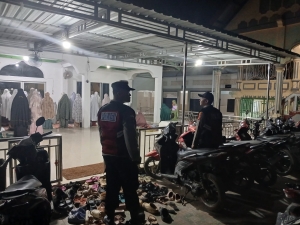 Patroli Ramadhan Polsek Manyak Payed Intensifkan Pengamanan Lingkungan Masyarakat