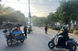 Sat Samapta Polres Langsa Laksanakan Strong Point Pagi Demi Kelancaran Arus Lalu Lintas