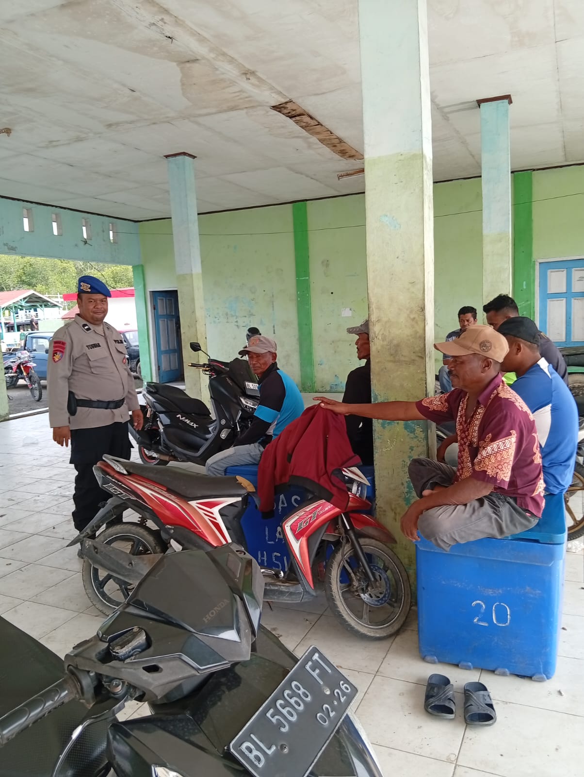 Sat Polairud Polres Langsa Tingkatkan Patroli Dialogis di Dermaga TPI Kuala Langsa