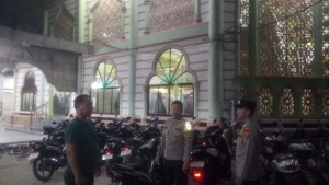 Polsek Langsa Amankan Pelaksanaan Shalat Tarawih di Tiga Masjid Kota Langsa