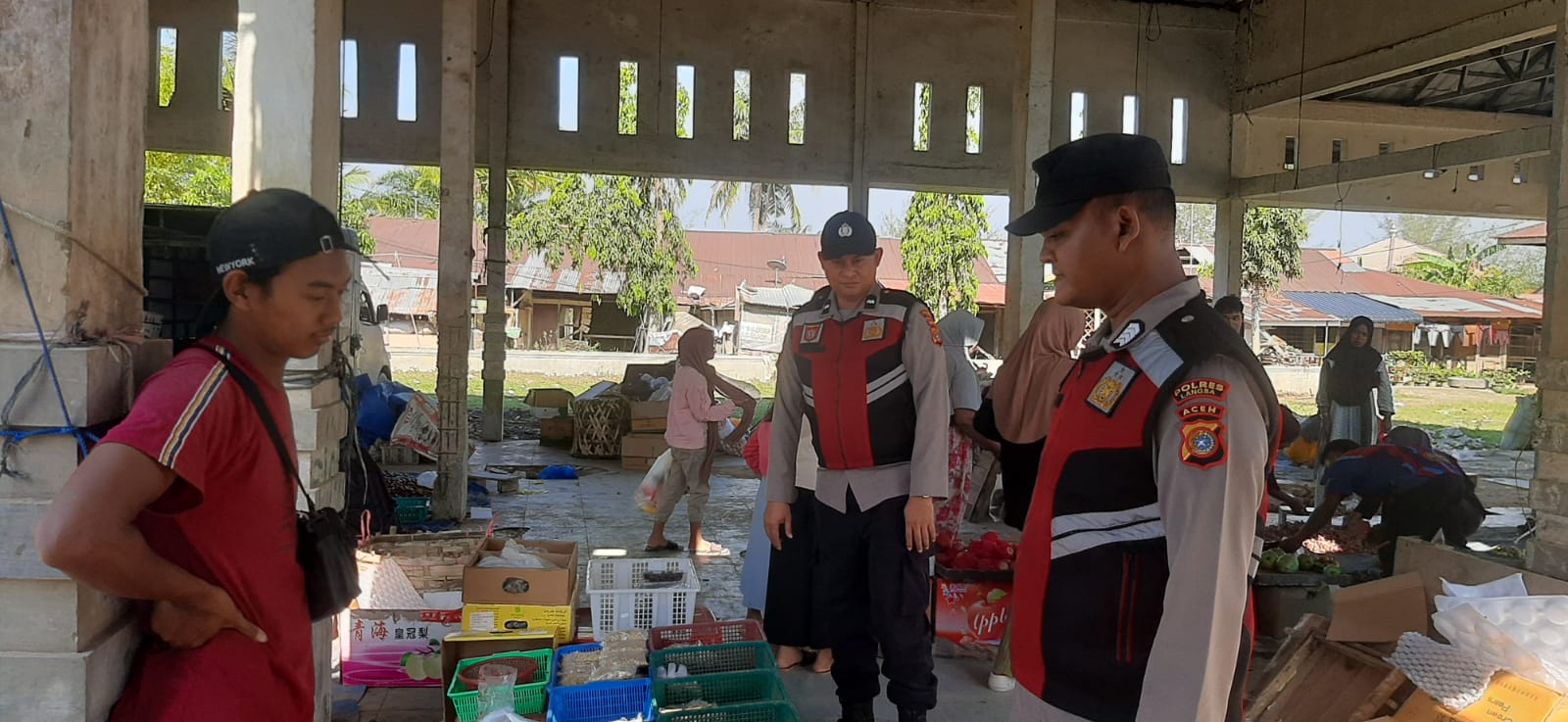 Patroli Siang Hari Polsek Manyak Payed Pantau Aktivitas Warga dan Objek Vital