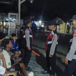 Patroli Dini Hari Polsek Manyak Payed Ciptakan Situasi Kondusif di Bulan Ramadhan