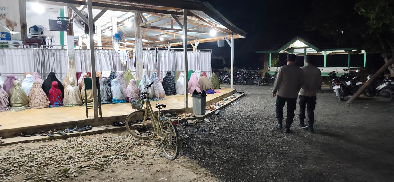 Polsek Birem Bayeun Amankan Ibadah Tarawih di Sejumlah Masjid Wilayah Aceh Timur
