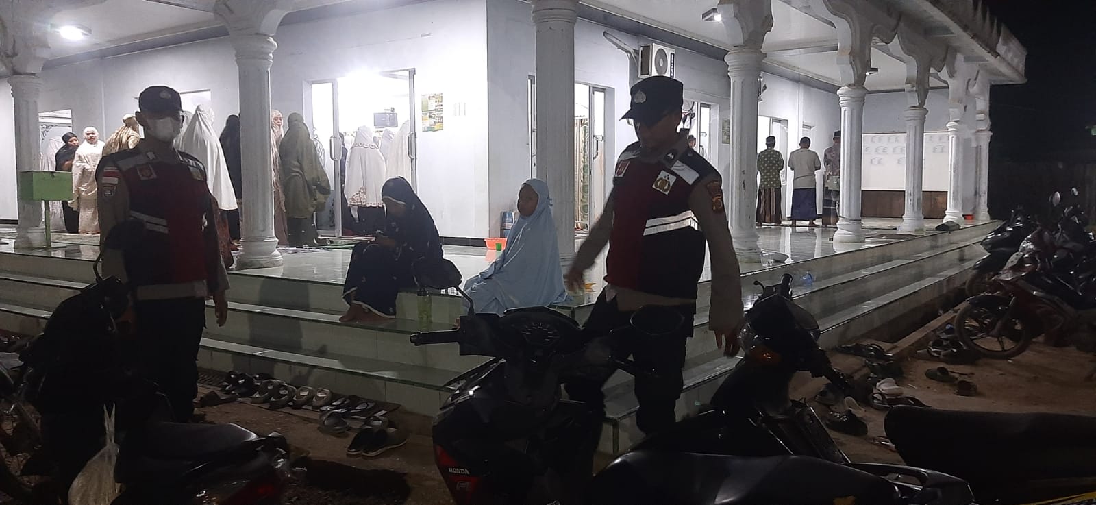 Polsek Manyak Payed Amankan Pelaksanaan Shalat Tarawih di Sejumlah Masjid Wilayah Kecamatan Manyak Payed