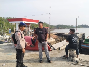 Sat Polairud Polres Langsa Laksanakan Patroli Dialogis di TPI Kuala Langsa