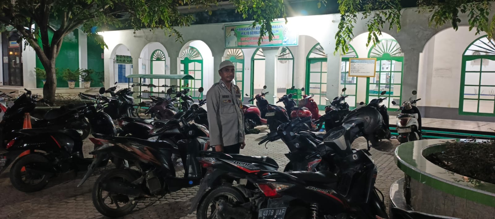 Polsek Langsa Barat Amankan Pelaksanaan Shalat Tarawih di Sejumlah Masjid