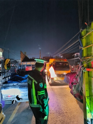 Satlantas Polres Langsa Laksanakan Pengaturan Lalu Lintas di SPBU Matang Seulimeng