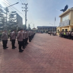 Personel Polres Langsa Laksanakan Apel Pagi di Lapangan Mapolres
