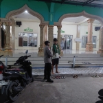 Polsek Langsa Timur Laksanakan Pengamanan Sholat Tarawih di Sejumlah Masjid Wilayah Hukumnya