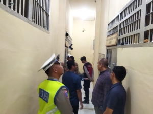 Polres Langsa Lakukan Pengecekan Tahanan Secara Rutin untuk Pastikan Keamanan Rutan