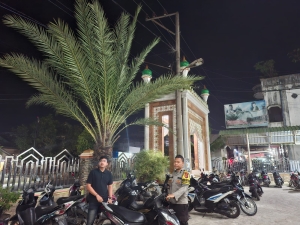 Polsek Langsa Kota Laksanakan Pengamanan Shalat Tarawih di Sejumlah Masjid
