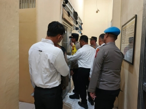 Piket Satfung Polres Langsa Laksanakan Pengecekan Tahanan Secara Rutin