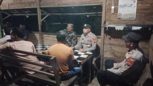 Polsek Birem Bayeun Gencarkan Patroli Dialogis Malam, Wujudkan Rasa Aman di Tengah Masyarakat