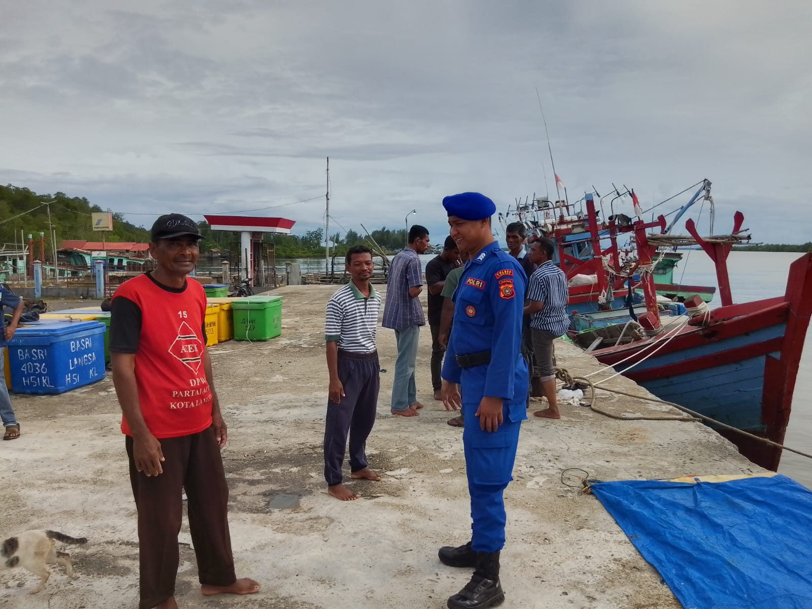 Sat Polairud Polres Langsa Laksanakan Patroli Dialogis di Kawasan TPI Kuala Langsa