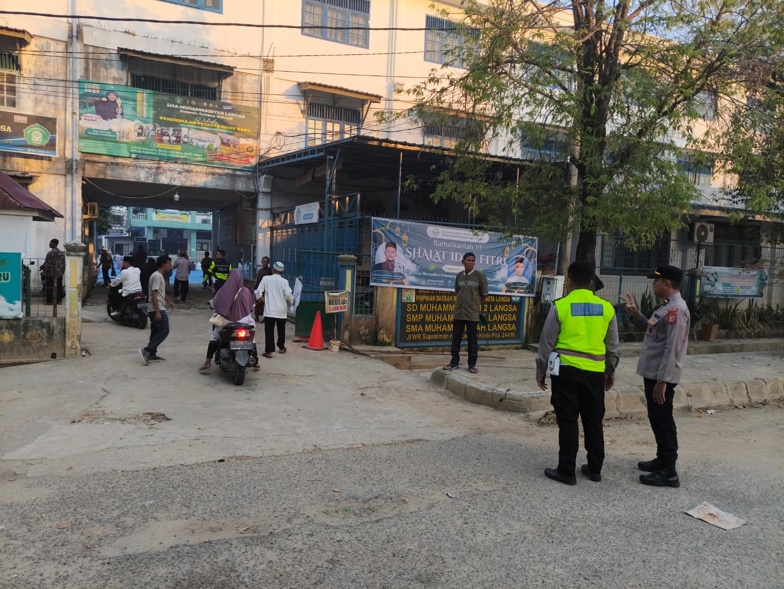 Personel Pos Yan Ketupat Seulawah 2026 Amankan Pelaksanaan Sholat Idul Fitri di Langsa