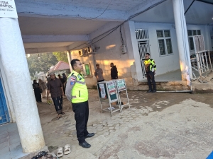 Polsek Langsa Laksanakan Pengamanan Sholat Idul Fitri Muhammadiyah Berjalan Khidmat