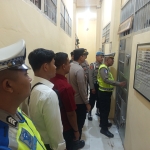 Piket Fungsi Polres Langsa Laksanakan Pengecekan Tahanan, Pastikan Kondisi Aman dan Sehat