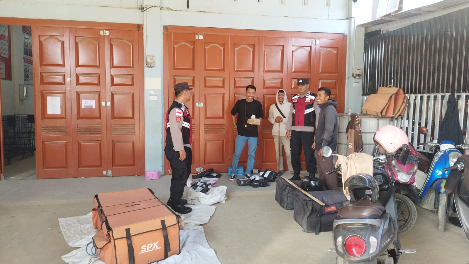 Polsek Manyak Payed Laksanakan Patroli Pagi, Situasi Kamtibmas Terpantau Kondusif