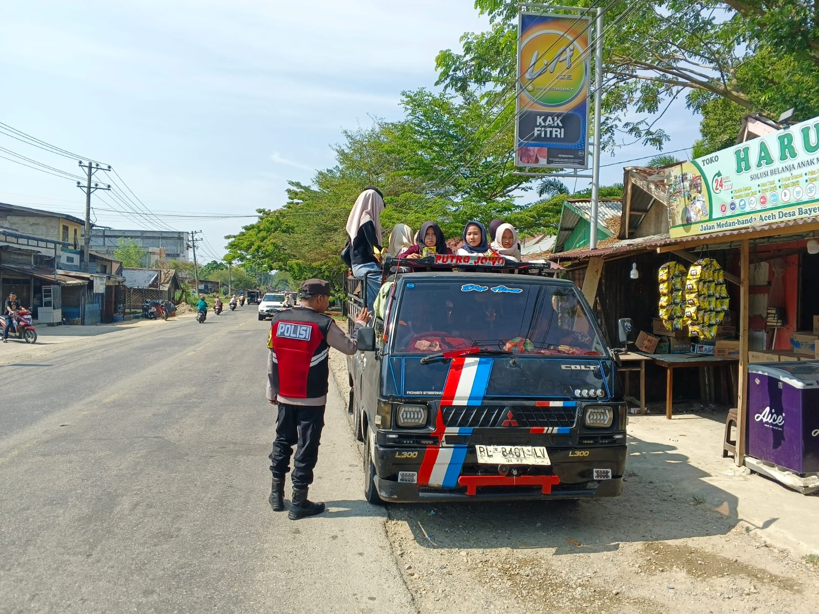 Polsek Rantau Selamat Laksanakan Patroli Dialogis, Himbau Masyarakat Jaga Kamtibmas