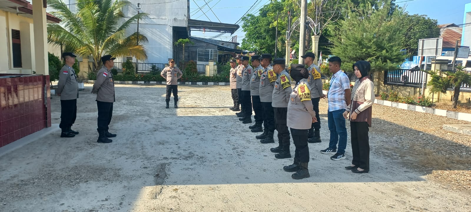 Apel Pagi Polsek Langsa Tekankan Pengabdian kepada Masyarakat dan Sinergi Bersama TNI