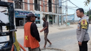 Bhabinkamtibmas Polsek Langsa Pererat Silaturahmi dengan Warga, Ajak Jaga Kamtibmas Tetap Kondusif