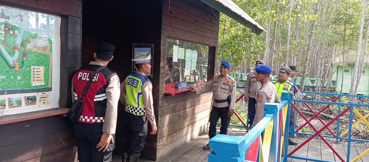Sat Pol Airud Polres Langsa Laksanakan Pengamanan Wisata Mangrove, Utamakan Keselamatan dan Kebersihan