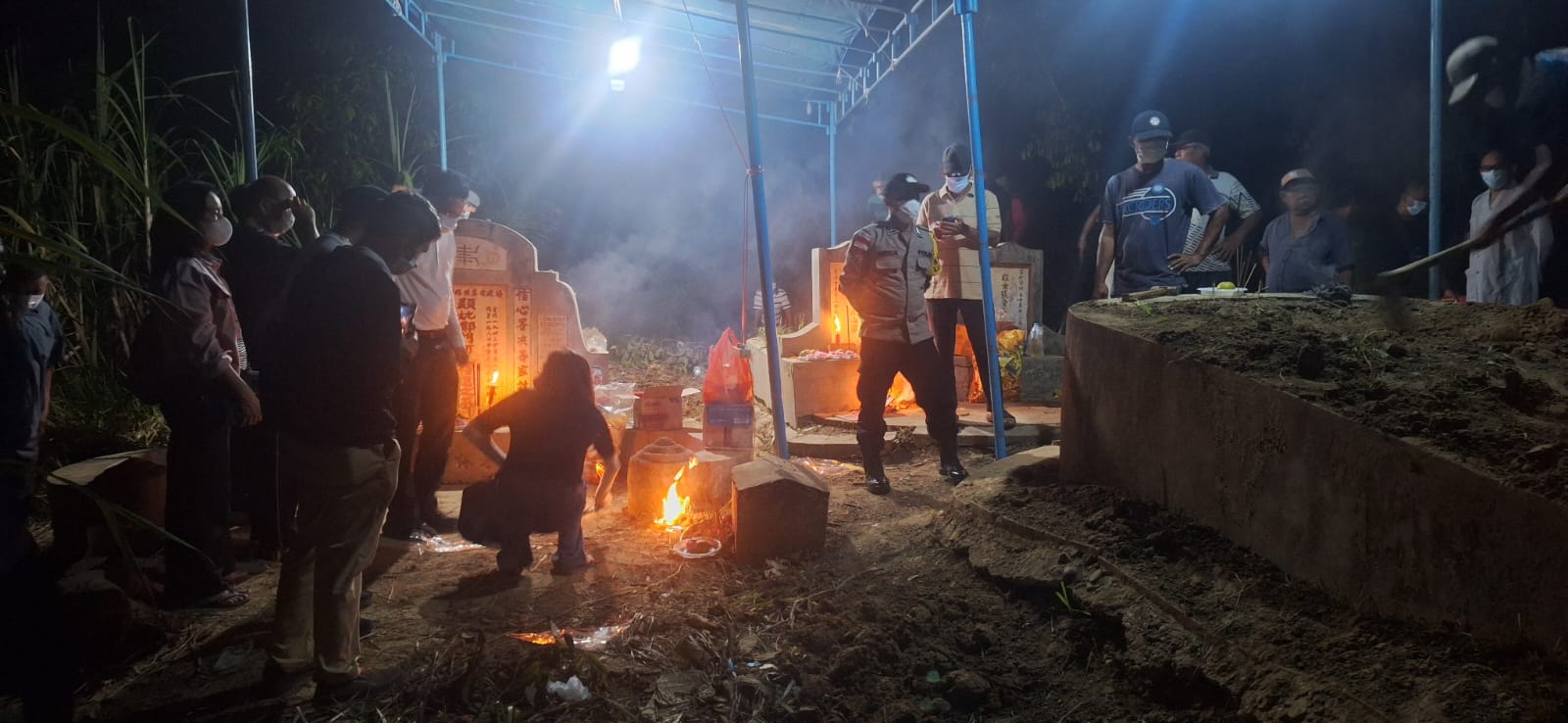 Polsek Langsa Amankan Prosesi Pemindahan Jenazah di Gampong Jawa, Kegiatan Berlangsung Khidmat
