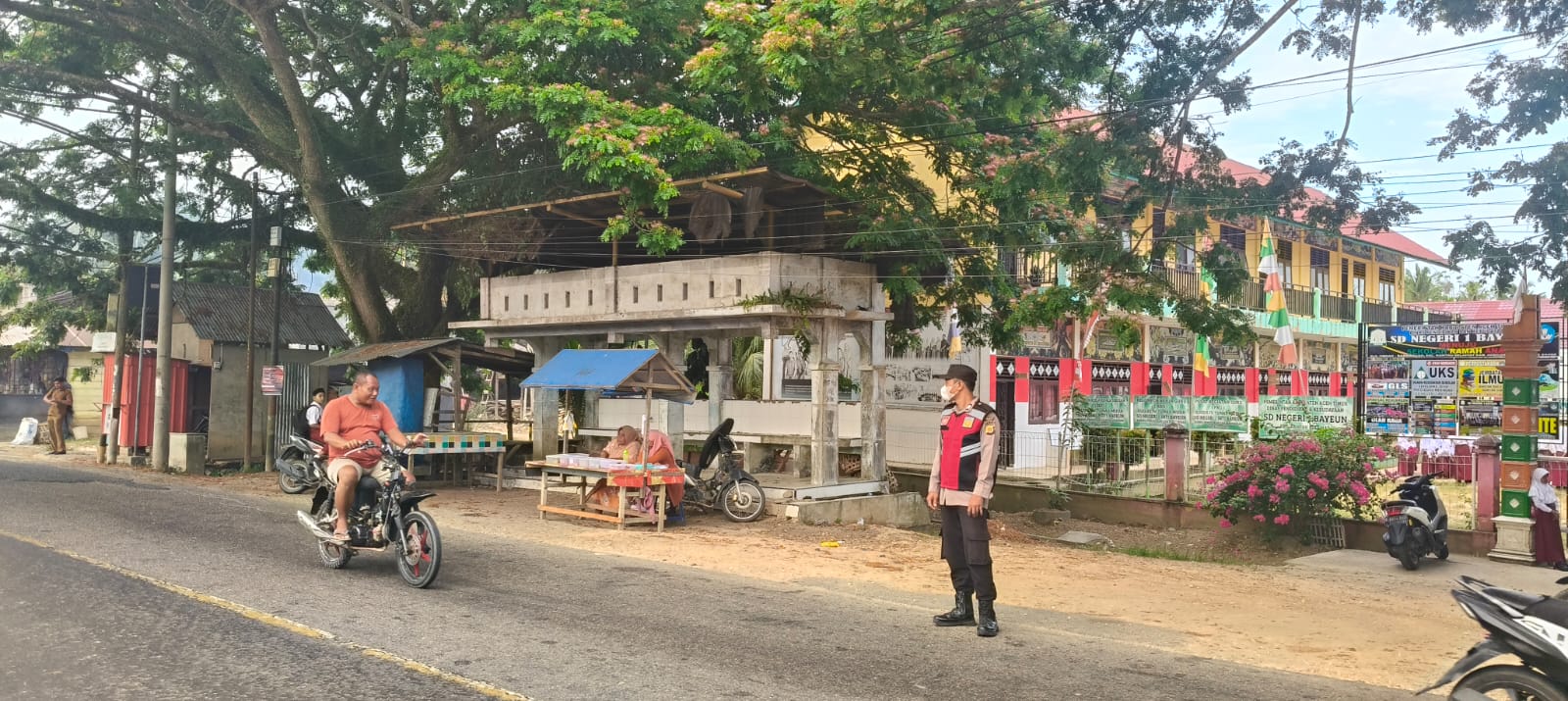 Polsek Rantau Selamat Laksanakan Giat Protap 01, Tertibkan Lalu Lintas Pagi Hari