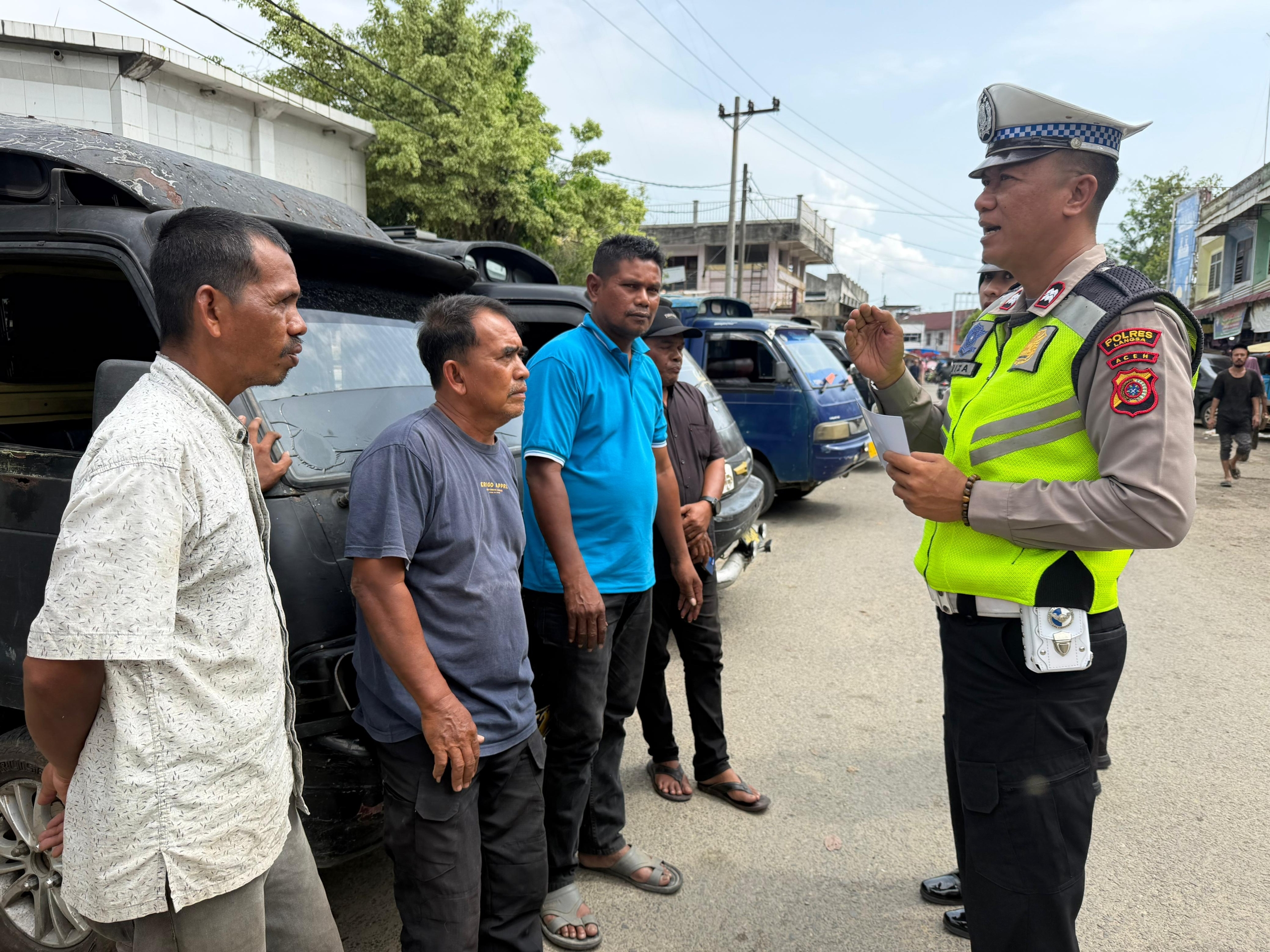 Satlantas Polres Langsa Edukasi Sopir Angkutan Umum Tertib Berlalu Lintas