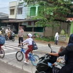 Polsek Manyak Payed Optimalkan Gatur Lalin Pagi di Lingkungan Sekolah