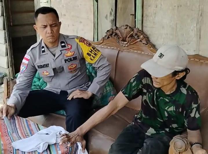 Bhabinkamtibmas Polsek Langsa Humanis Sambangi Warga, Perkuat Sinergi dan Kamtibmas di Gampong Alue Beurawe