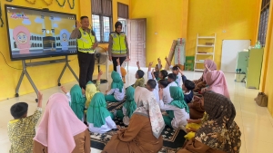 Satlantas Polres Langsa Edukasi Tertib Lalu Lintas Melalui Program Polisi Sahabat Anak