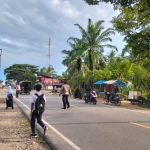 Polsek Sungai Raya Laksanakan Gatur Lalin Pagi Dukung Kamtibcarlantas di Lingkungan Sekolah