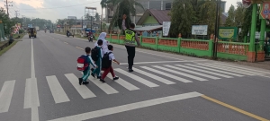 Polsek Manyak Payed Laksanakan Gatur Lalin di Sekolah Dukung Pelayanan Publik Presisi