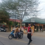 Polsek Rantau Selamat Laksanakan Strong Point Pagi, Wujudkan Kamseltibcarlantas