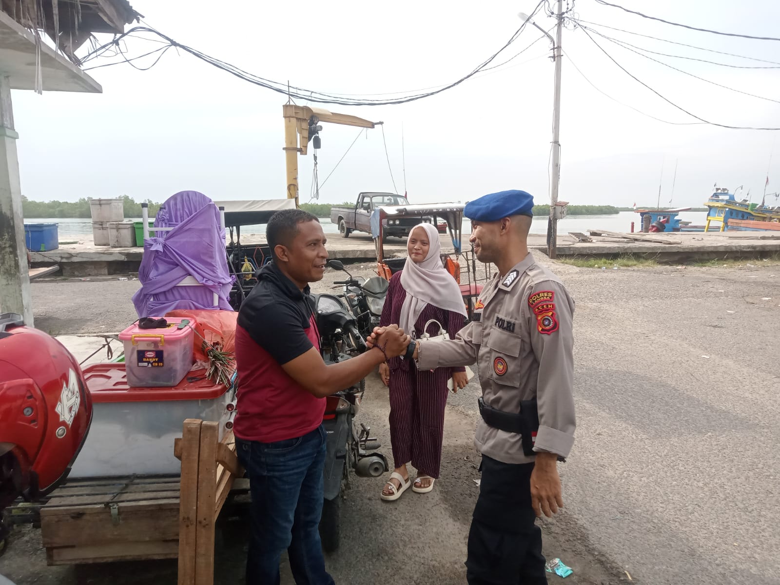 Sat Polairud Polres Langsa Laksanakan Patroli Dialogis di TPI Kuala Langsa