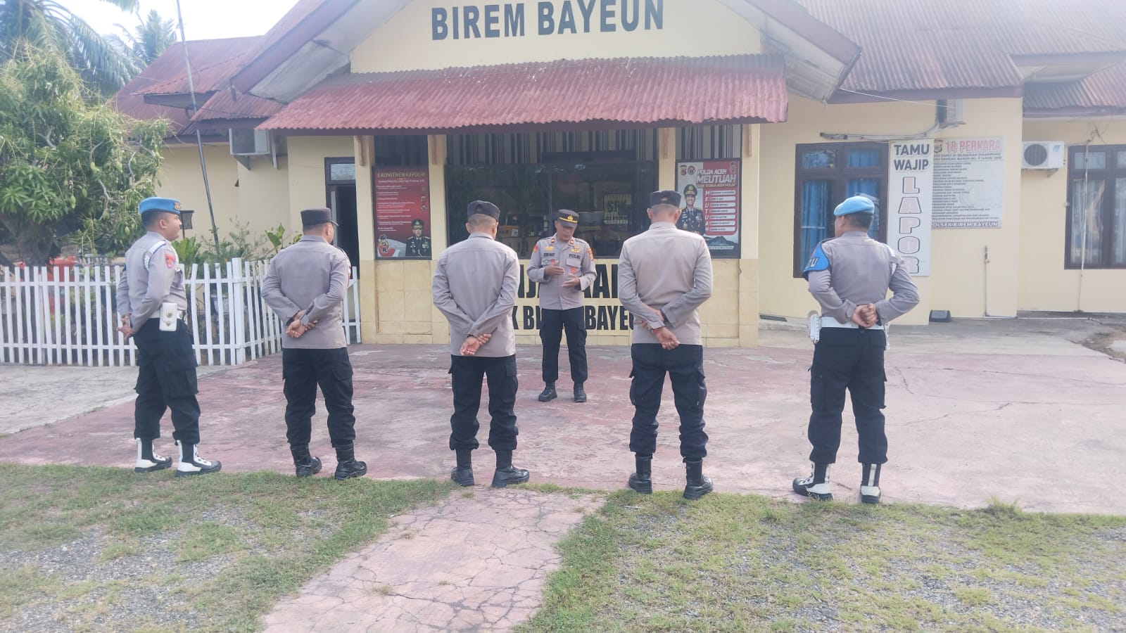 Polsek Birem Bayeun Terapkan Budaya Senyum, Sapa, Salam dalam Penguatan Pelayanan Kepolisian
