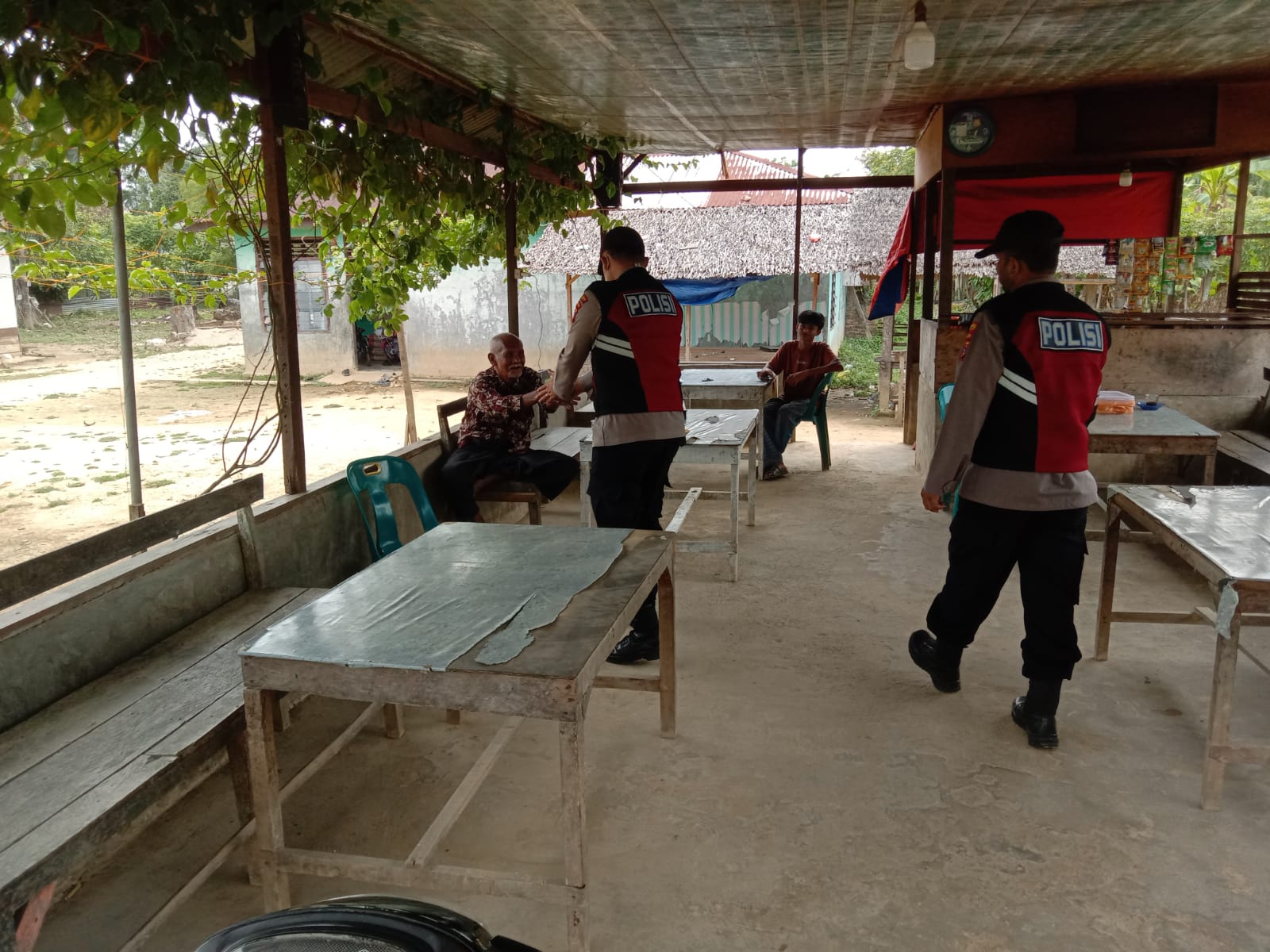 Polsek Manyak Payed Intensifkan Patroli Siang, Jaga Stabilitas Kamtibmas Pasca Banjir