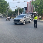 Sat Lantas Polres Langsa Laksanakan Strong Point Pagi, Wujudkan Kamtibcarlantas di Jalan Ahmad Yani