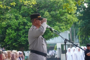 Sat Binmas Polres Langsa Gelar “Polisi Saweu Sikula” di SMAN 1 Langsa, Tanamkan Disiplin dan Kesadaran Hukum