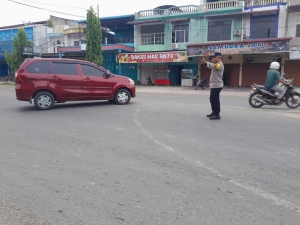 Polsek Langsa Barat Intensifkan Gatur Lalin Pagi di Titik Rawan Kemacetan
