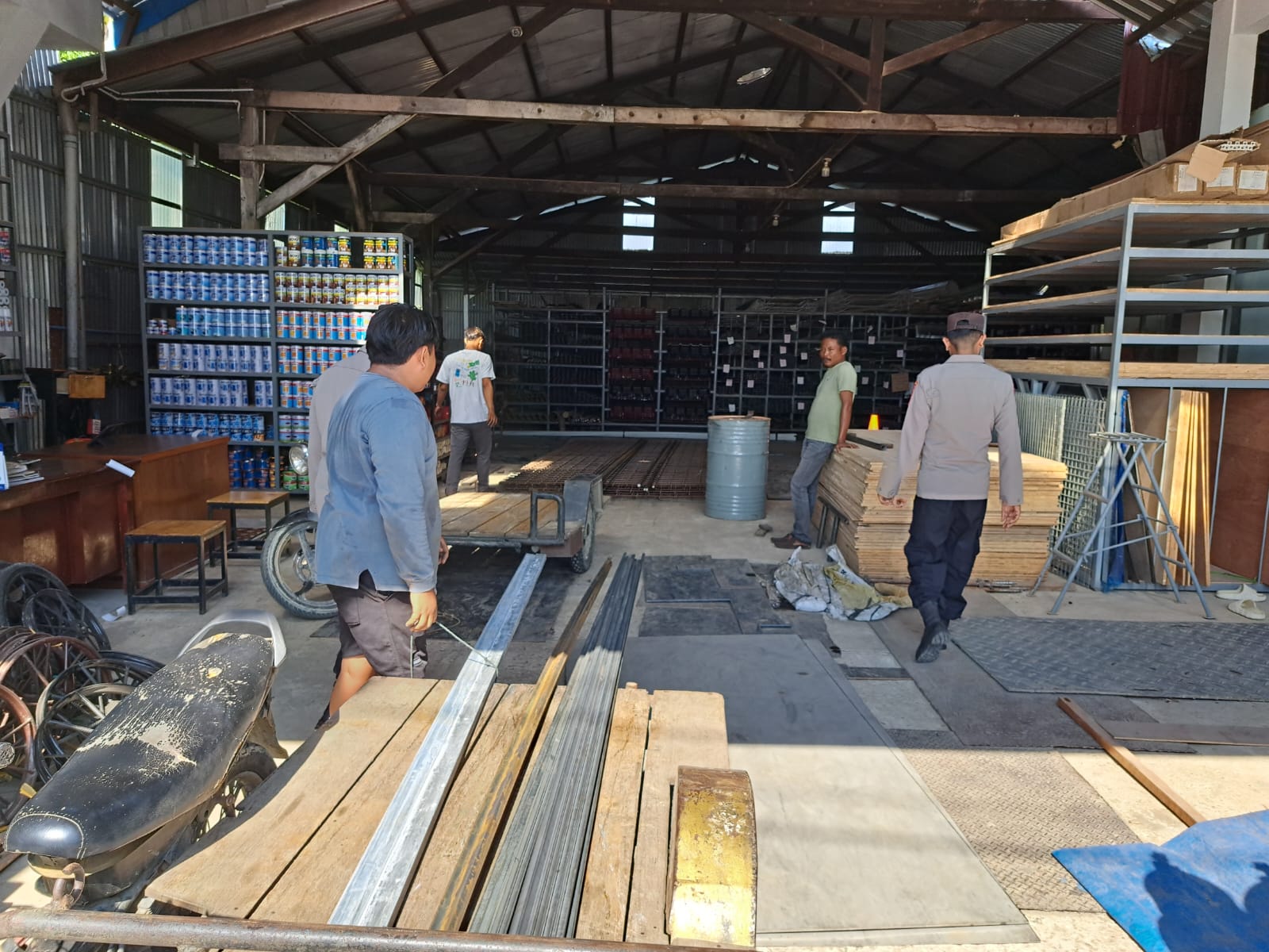 Polsek Birem Bayeun Tingkatkan Patroli Siang Hari, Antisipasi Gangguan Kamtibmas di Wilayah Kecamatan