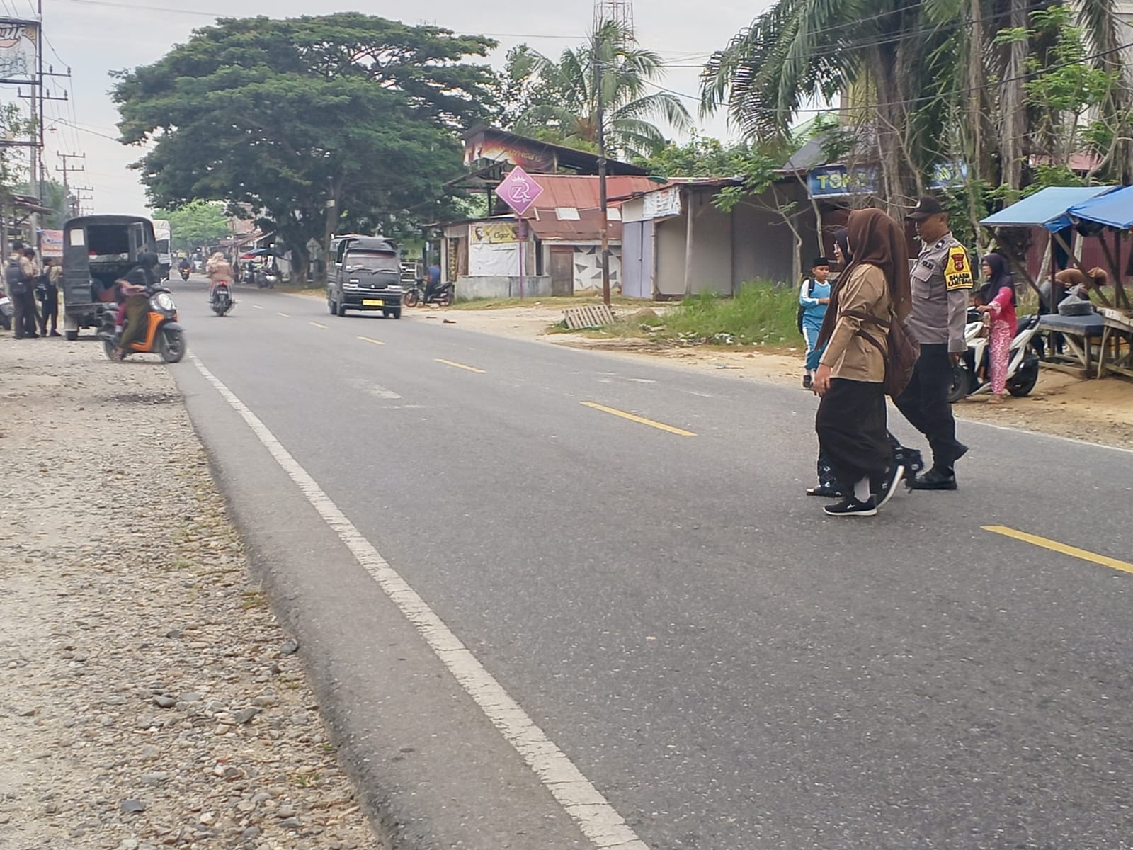Polsek Sungai Raya Intensifkan Giat Protap Pagi Demi Kelancaran Lalu Lintas