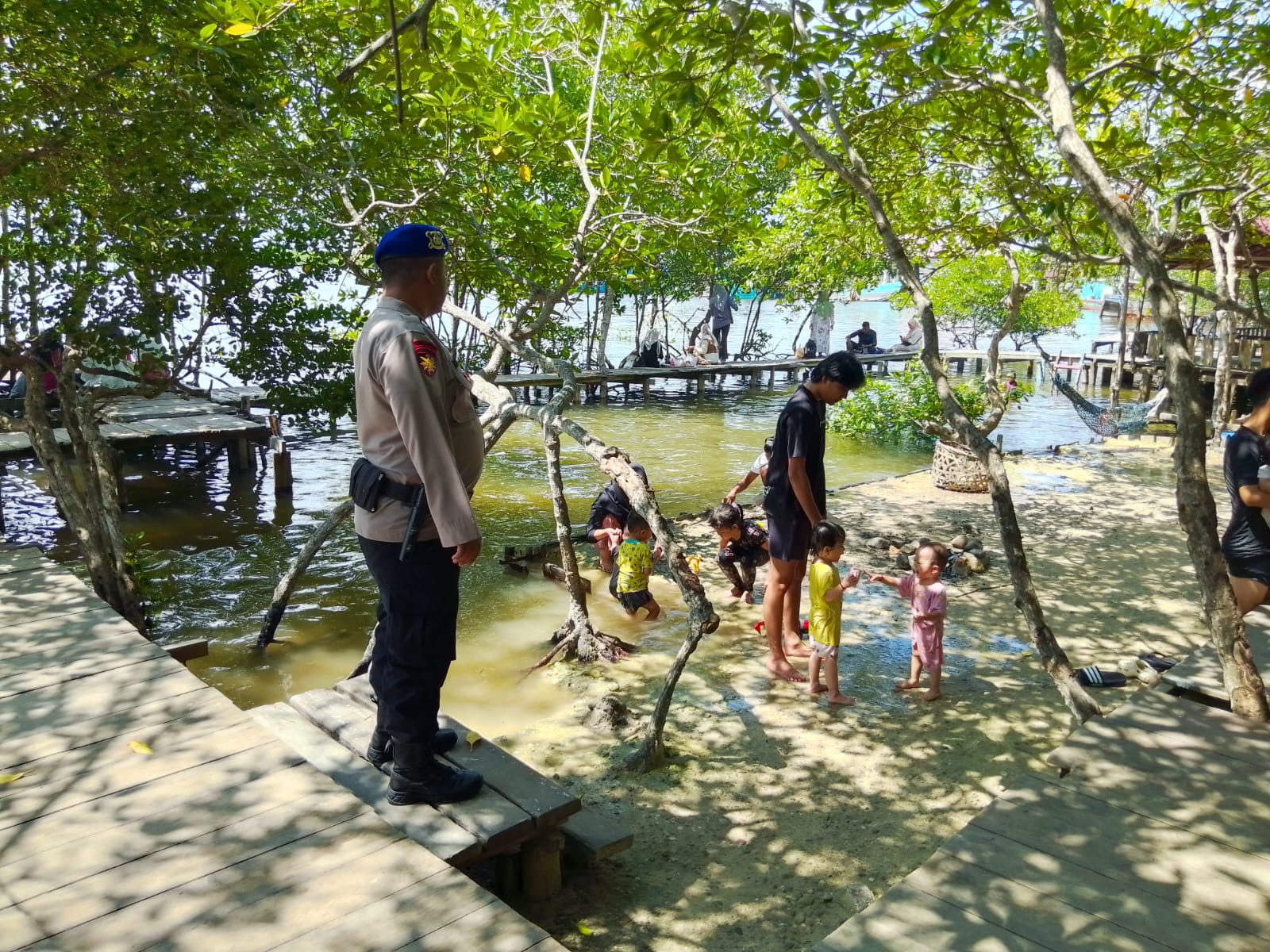 Polairud Polres Langsa Perketat Pengamanan Wisata Bakau Island di Tengah Cuaca Ekstrem