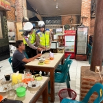 Satlantas Polres Langsa Gencarkan Edukasi Tertib Berlalu Lintas di Warkop