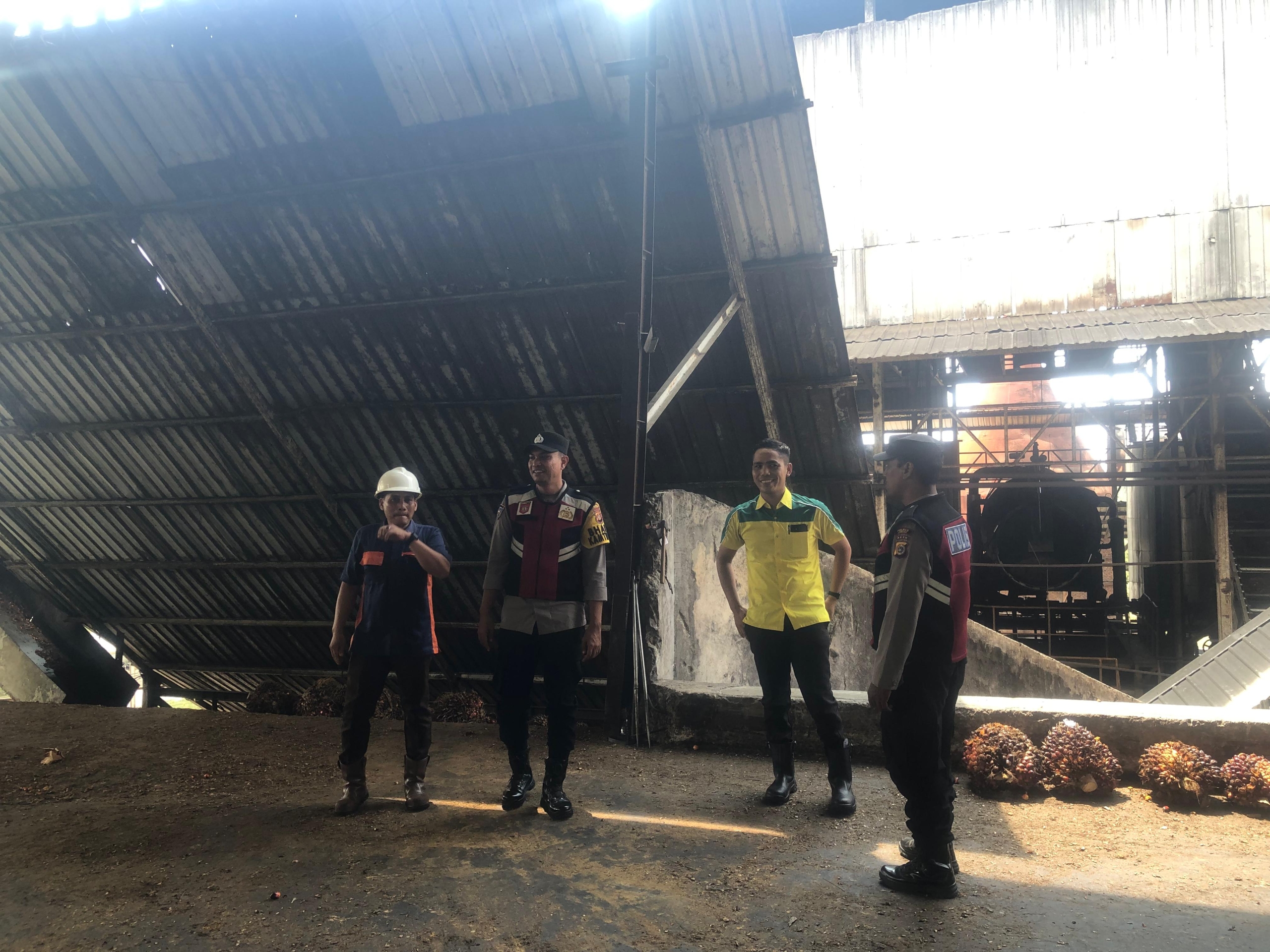 Polsek Rantau Selamat Gencarkan Patroli Dialogis, Perkuat Keamanan di Tengah Aktivitas Warga