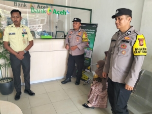 Polsek Sungai Raya Gencarkan Patroli Dialogis dan Sosialisasi Kamtibmas di Tengah Aktivitas Warga